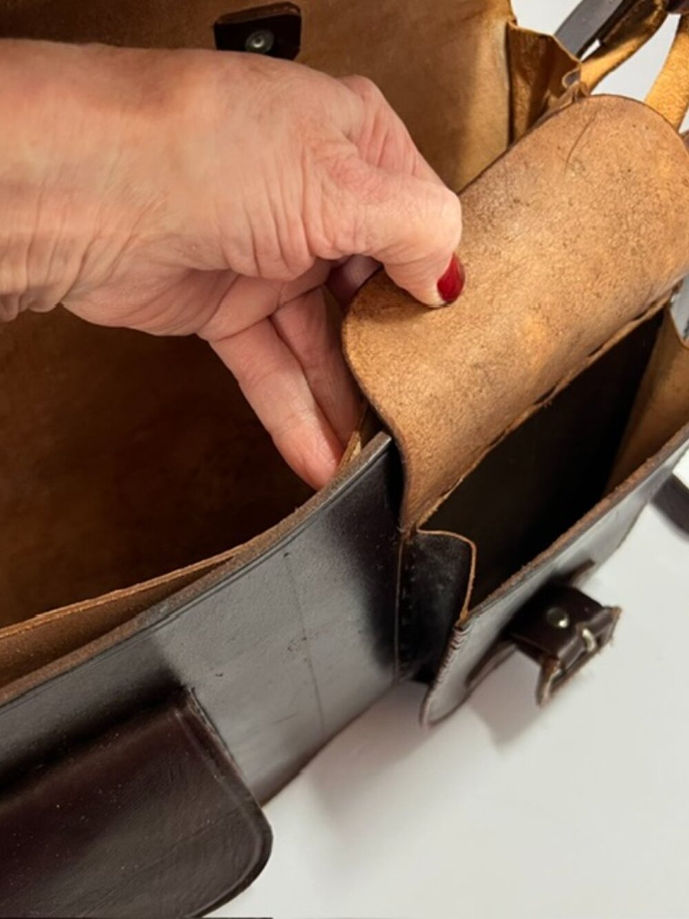 Hand-crafted Hand-tooled leather briefcase messenger workbag - Picture 12 of 12